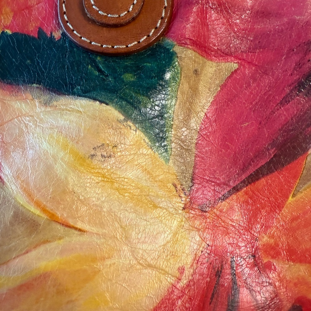 Floral Shoulder Bag with Tan Handles - Picture 7 of 10